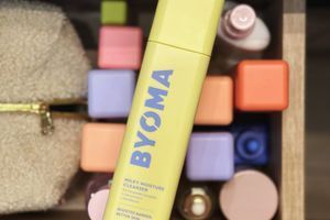 Про новинку &mdash; очищення для чутливої шкіри BYOMA Milky Moisture Cleanser