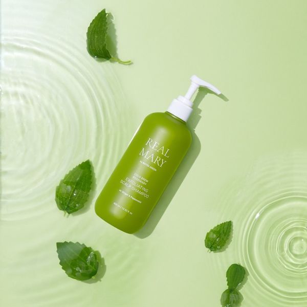 Глибокоочищаючий відлущуючий шампунь із соком розмарину Rated Green Real Mary Cold Brewed Rosemary Exfoliating Scalp Shampoo RG08 фото