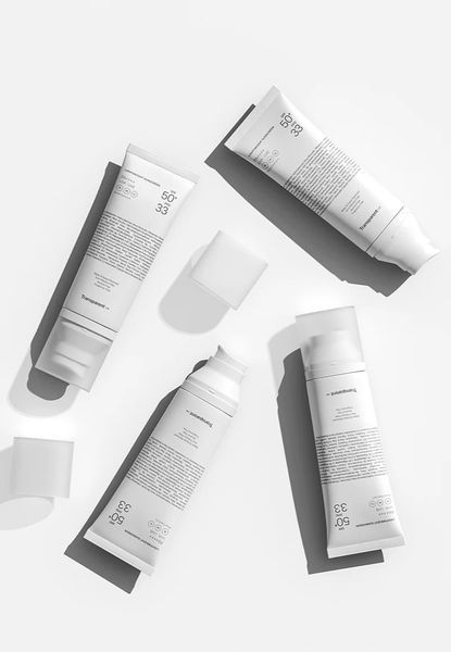 Легкий сонцезахисний крем SPF50+ Transparent Lab Lightweight Sunscreen SPF50+  TL19 фото