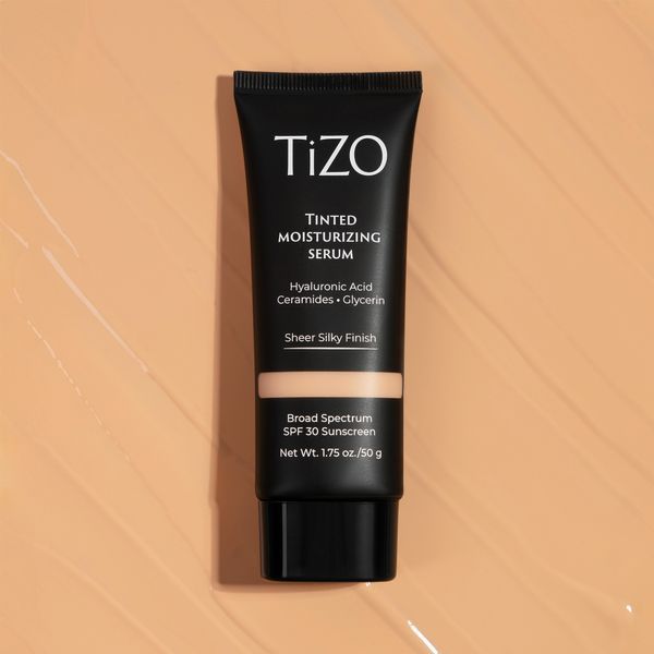 Тонуюча сироватка TiZO Tinted Moisturizing Serum SPF 30 Light-Medium TZ02 фото