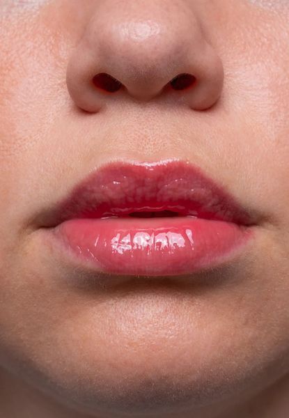 Бальзам для губ Transparent-Lab Tinted Lipgloss Spf 50 Cherry TL30 фото