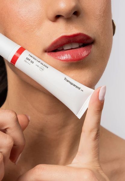 Бальзам для губ Transparent-Lab Tinted Lipgloss Spf 50 Cherry TL30 фото