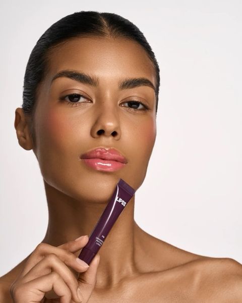 Блиск для губ Lipss Fig Lipper LPS06 фото